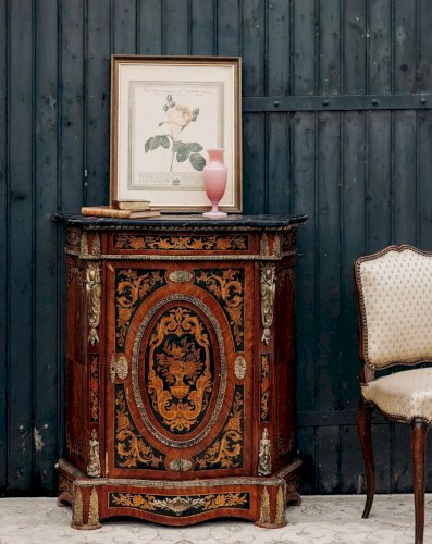 Gilbert, le buffet en bois et marbre noir N°688