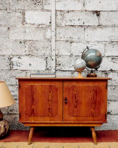 Gilbert, the wooden sideboard No. 113