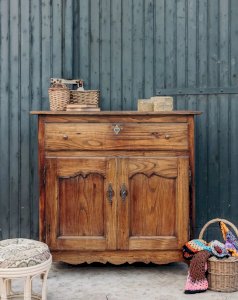 Gilbert, the large wooden sideboard No. 590