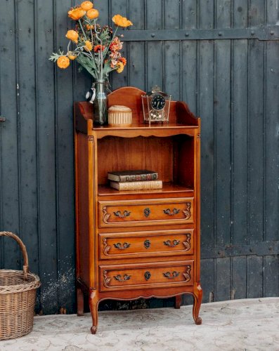 Gilbert, le meuble d'appoint en bois N°488