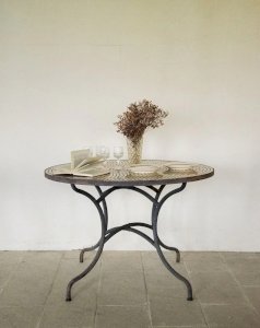 Gisèle, la table de jardin en fer N°221