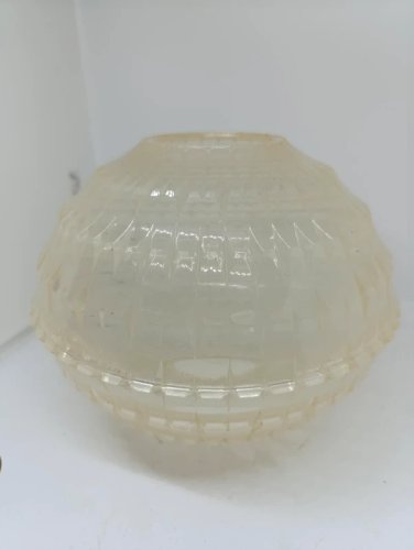 globe en plexiglass pour plafonnier  vintage en bon etat