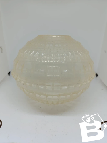 globe en plexiglass pour plafonnier  vintage en bon etat