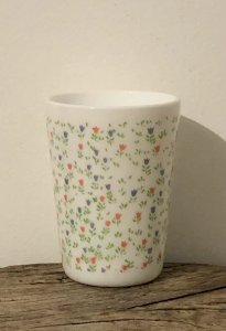 Vintage retro cup Yves Rocher in opaline with small floral patterns