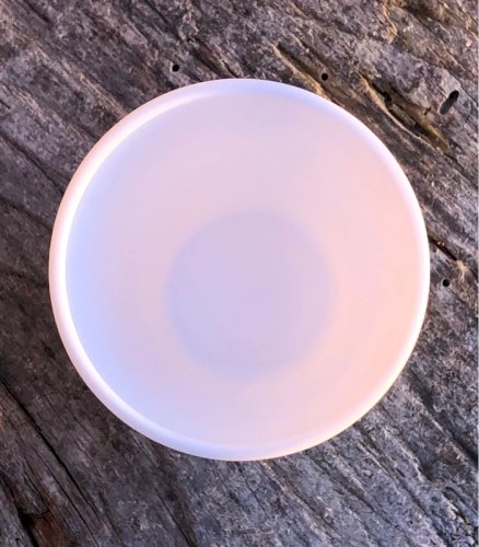 Gobelet rétro vintage Yves Rocher en opaline motifs petites fleurs