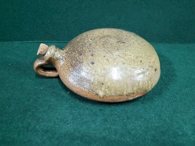 GOURDE CARAFE EN TERRE VERNISSEE