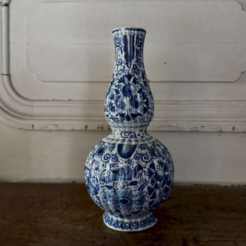 Gourde en faïence de Delft avec signature XVIIIe  M3640