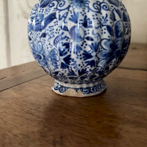 Gourde en faïence de Delft avec signature XVIIIe  M3640