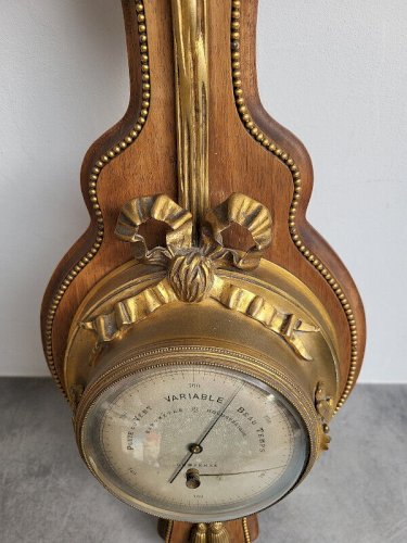 GRAND BAROMETRE EN BRONZE ET BOIS STYLE LOUIS XVI PHBN