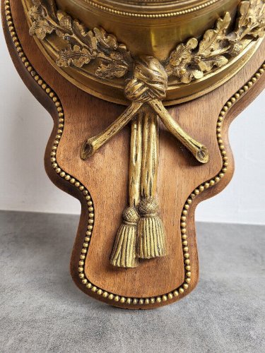 GRAND BAROMETRE EN BRONZE ET BOIS STYLE LOUIS XVI PHBN