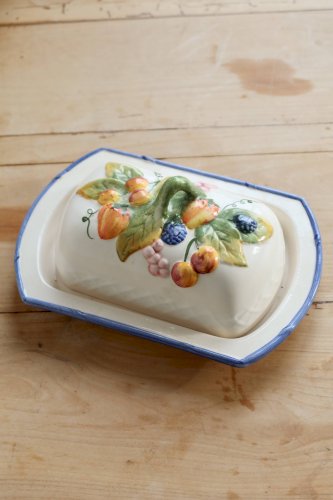 Grand beurrier vintage faïence et barbotine – Décor fruits