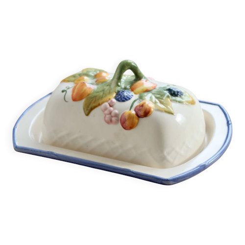 Grand beurrier vintage faïence et barbotine – Décor fruits