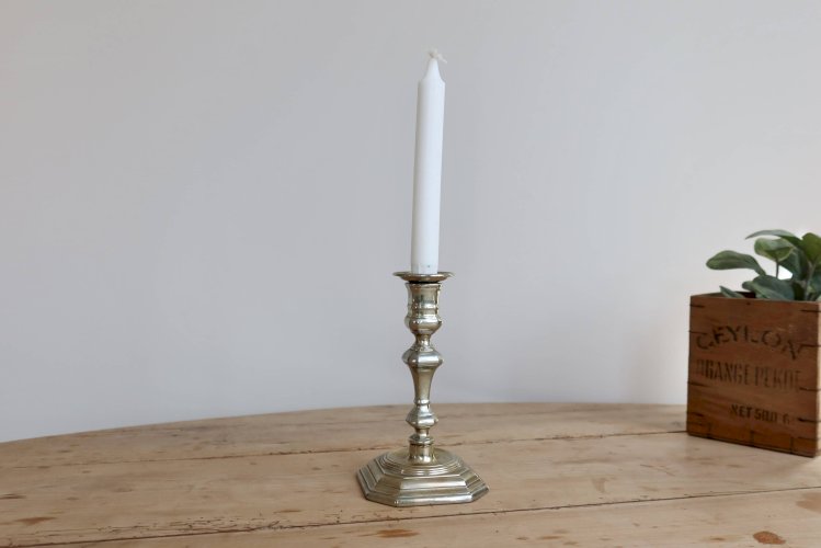 Grand bougeoir ancien en métal argenté - Finition brillante