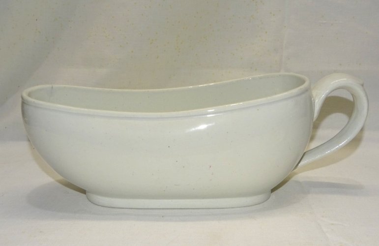 -GRAND BOURDALOUE CERAMIQUE MOULIN DES LOUPS POT DE CHAMBRE FEMININ XIXe   D