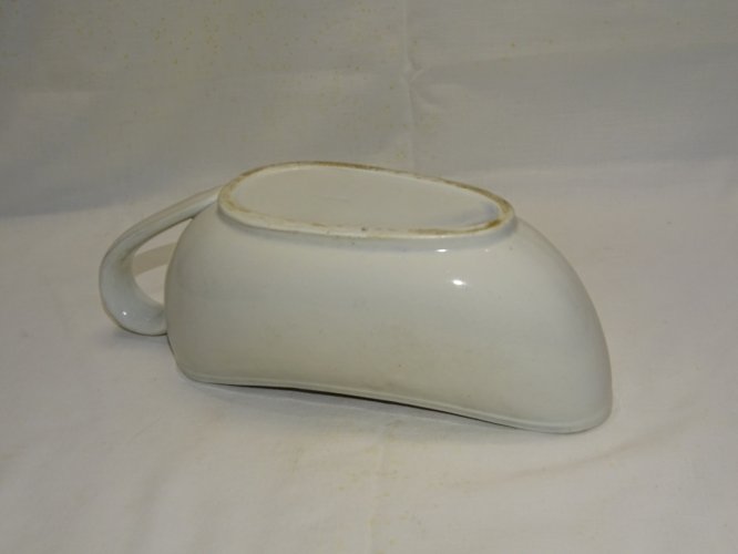 -GRAND BOURDALOUE CERAMIQUE sans marque apparente POT DE CHAMBRE FEMININ XIXe  D