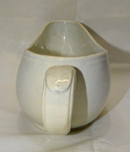 -GRAND BOURDALOUE CERAMIQUE sans marque apparente POT DE CHAMBRE FEMININ XIXe  D