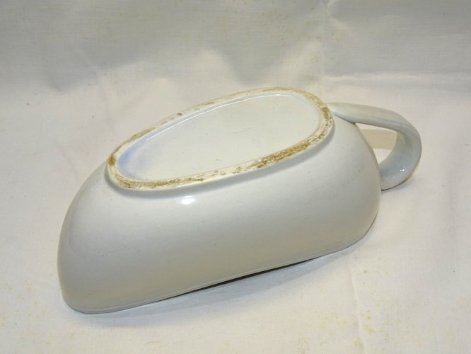 -GRAND BOURDALOUE CERAMIQUE sans marque apparente POT DE CHAMBRE FEMININ XIXe  D