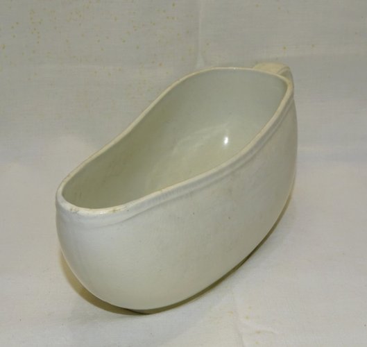 -GRAND BOURDALOUE CERAMIQUE sans marque apparente POT DE CHAMBRE FEMININ XIXe  D