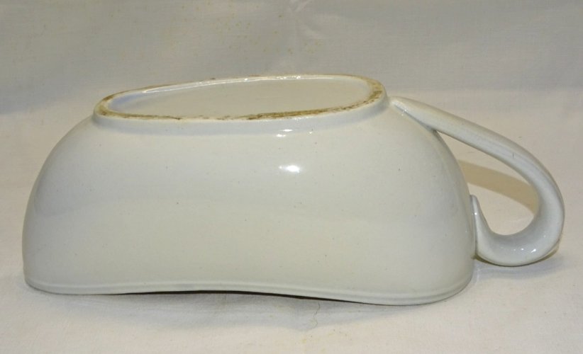 -GRAND BOURDALOUE CERAMIQUE sans marque apparente POT DE CHAMBRE FEMININ XIXe  D