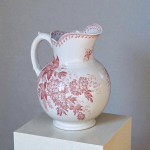 Large 19th-century ironstone jug signed Maestricht, Spring collection.