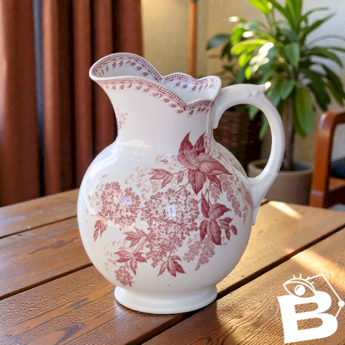 Grand broc du XIXe en terre de fer signé Maestricht collection Printemps