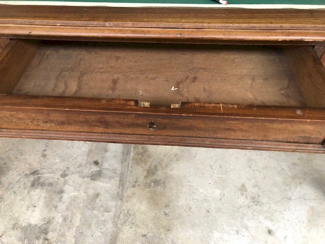 Grand bureau de style Louis XVI