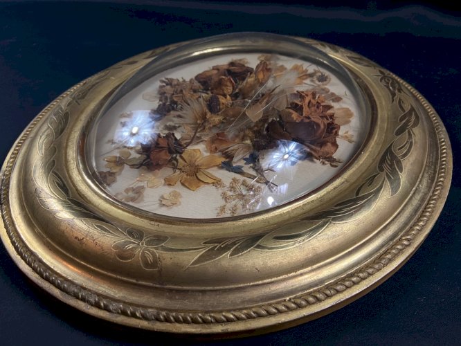 Grand cadre de mariage en bois doré à vue ovale & verre bombé XIXe Napoléon III
