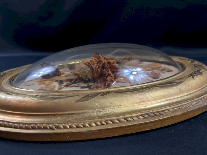 Grand cadre de mariage en bois doré à vue ovale & verre bombé XIXe Napoléon III