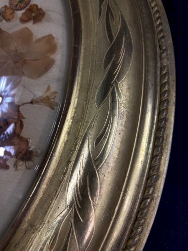 Grand cadre de mariage en bois doré à vue ovale & verre bombé XIXe Napoléon III
