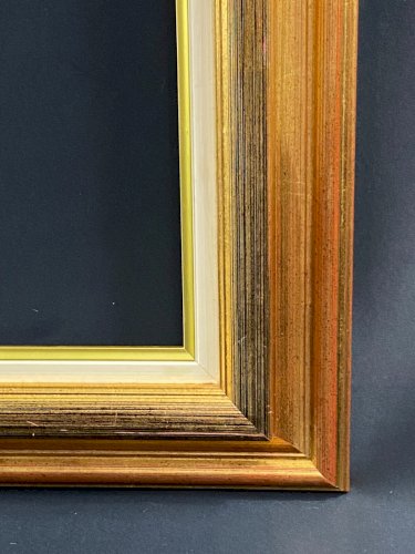 Grand cadre en bois doré