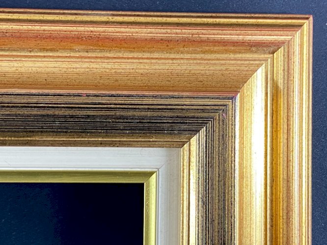 Grand cadre en bois doré