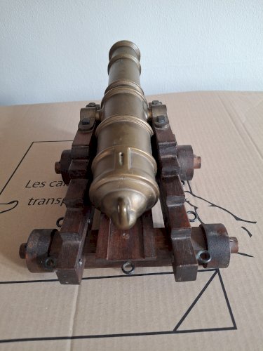 Grand canon en bronze et bois longueur 33 cm