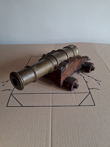 Grand canon en bronze et bois longueur 33 cm