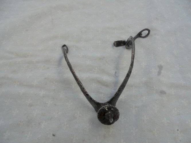 un eperon moyen age vers 1200