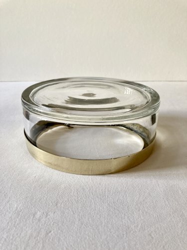 Grand cendrier en verre et laiton