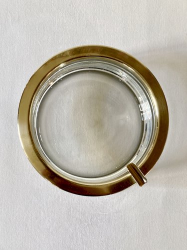 Grand cendrier en verre et laiton