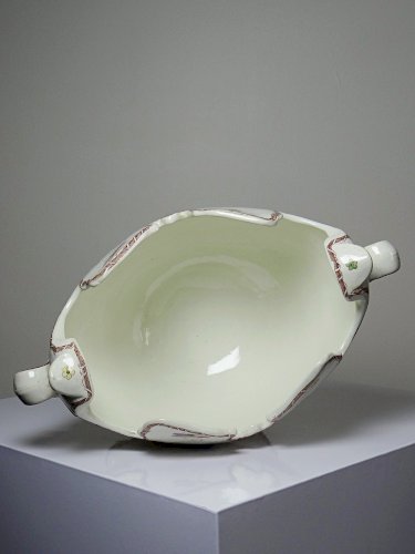 Grand centre de table, ancienne faïence polychrome Gien, Longchamp ou Rouen