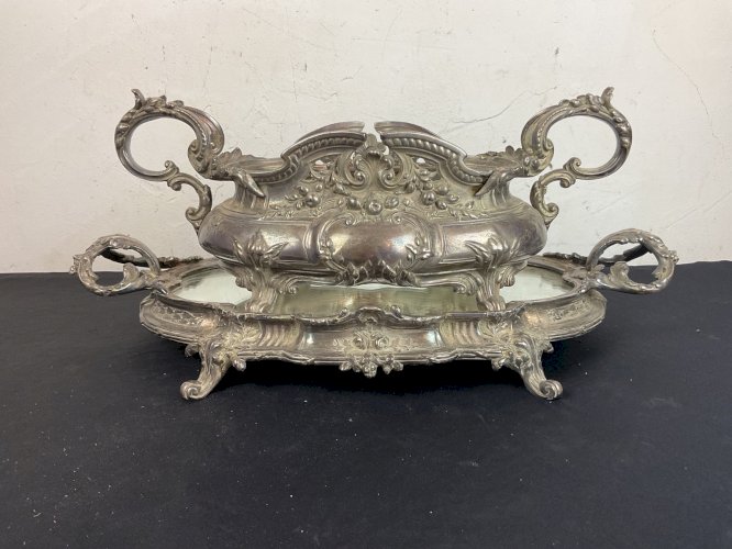 Grand centre de table surtout avec sa jardinière style Louis XVI ROCAILLE