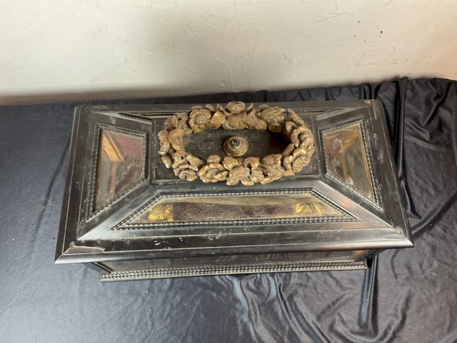 Grand Chasses en bois noirci Reliquaire – XVIIIe