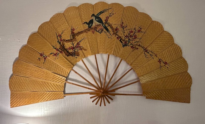 grand éventail mural décoratif