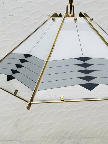 Grand lustre suspension Massive en laiton et verre opalin vintage