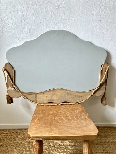 Grand miroir Art déco à suspendre, verre à double biseau, demi-cadre en bois sculpté, années 1930
