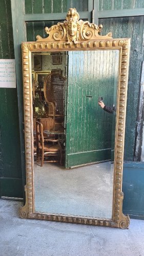 GRAND MIROIR BISEAUTE DORE AVEC TETE REF JE