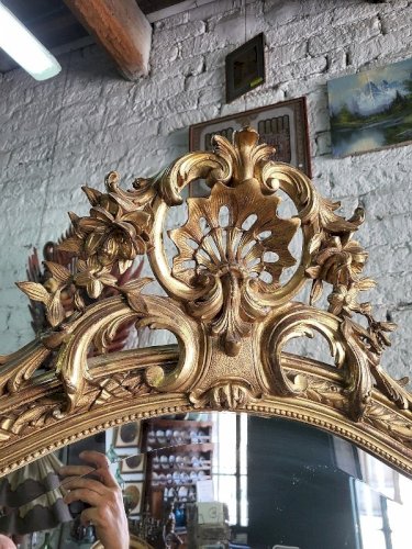 GRAND MIROIR DORE LOUIS XV A COQUILLE DU XIX ème SIECLE