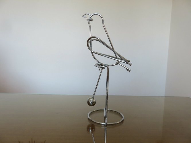 GRAND MOBILE CINETIQUE EN METAL CHROME  OISEAU, PERROQUET  ANNEES 70 VINTAGE