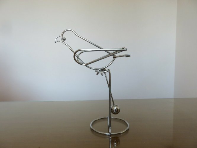 GRAND MOBILE CINETIQUE EN METAL CHROME  OISEAU, PERROQUET  ANNEES 70 VINTAGE