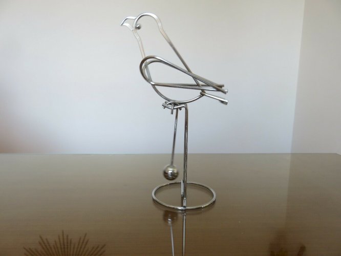 GRAND MOBILE CINETIQUE EN METAL CHROME  OISEAU, PERROQUET  ANNEES 70 VINTAGE