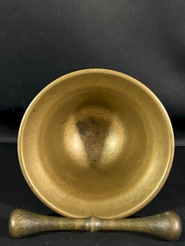 Grand mortier d'apothicaire XVIIIe en bronze avec son pilon Pharmacie 5428 gr.