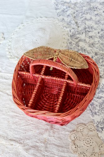 Grand panier vintage en osier peint - Forme de pêche