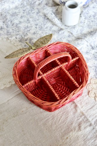 Grand panier vintage en osier peint - Forme de pêche